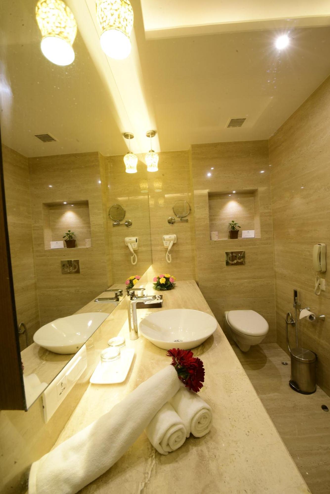 Surestay Plus By Best Western Amritsar Esterno foto