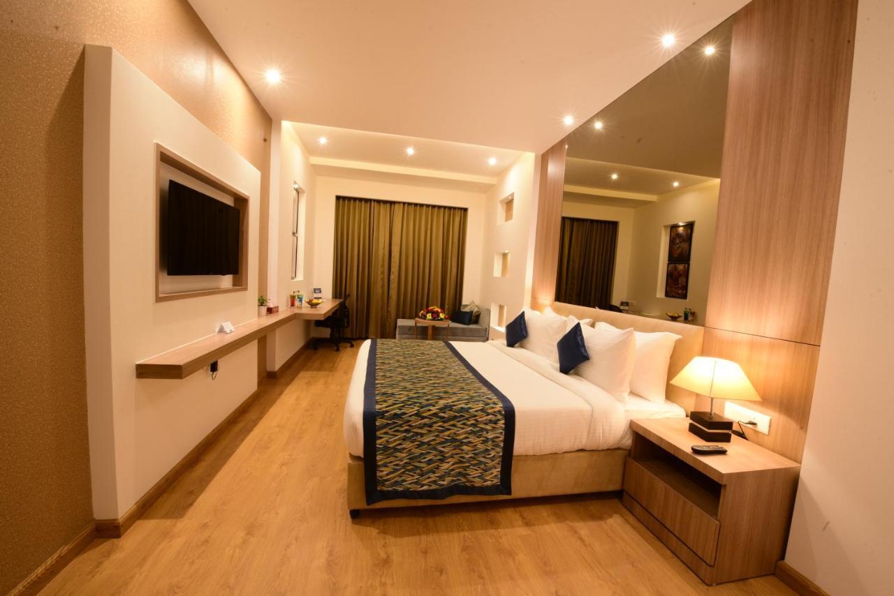 Surestay Plus By Best Western Amritsar Esterno foto