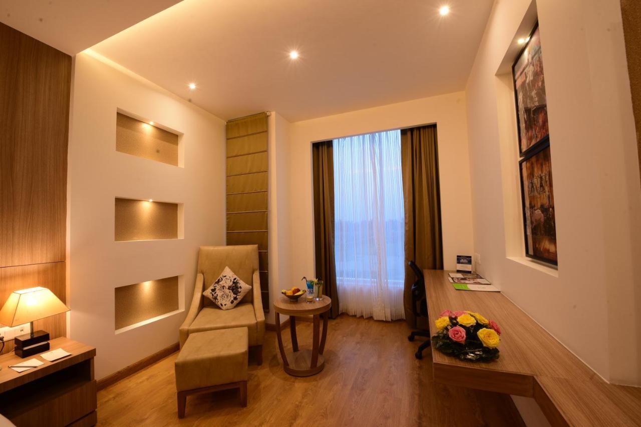 Surestay Plus By Best Western Amritsar Esterno foto