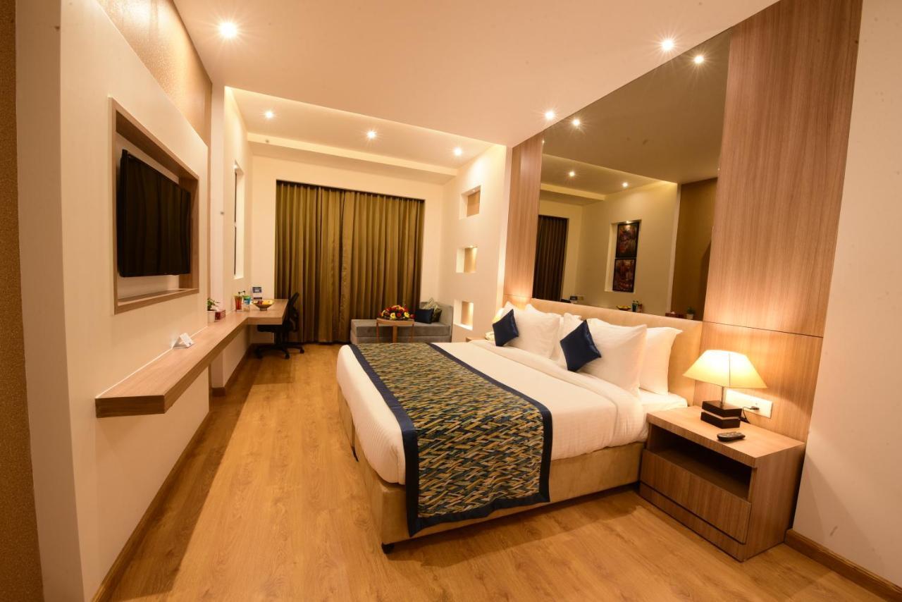 Surestay Plus By Best Western Amritsar Esterno foto